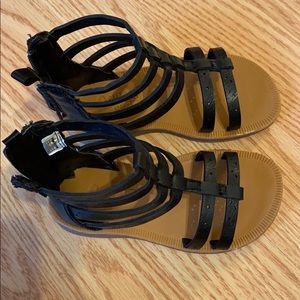 Toddlers black gladiator sandals size 7